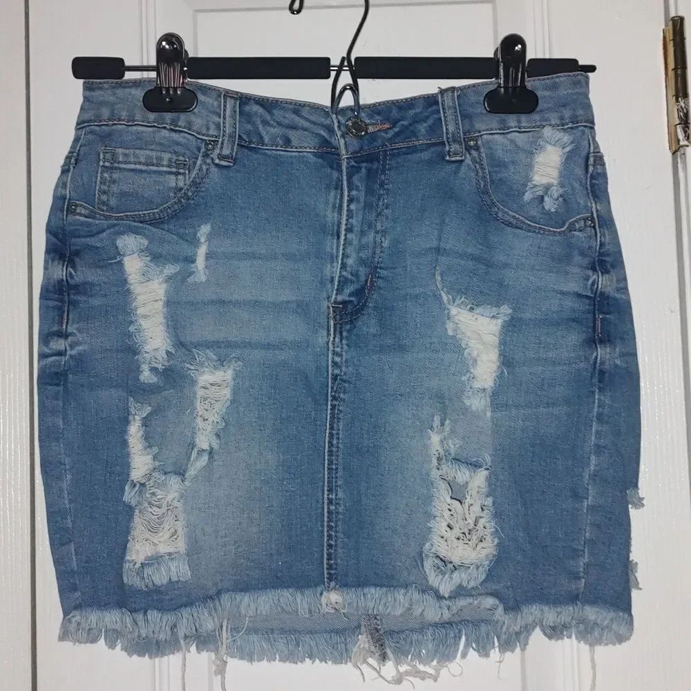 Wax Jean stretch distressed denim jean mini skirt  Sz M